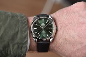 Aqua greens helped red bull put together some amazing projects with pro golfers rickie fowler and lexi thompson. Omega Seamaster Aqua Terra 150m Master Chronometer Green Review