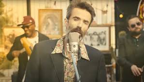 Tú adherida aquí entre cada átomo entre cada célula vives tú. Eso Que Tu Me Das Letra De La Ultima Cancion De Pau Dones Al Frente De Jarabe De Palo Musica