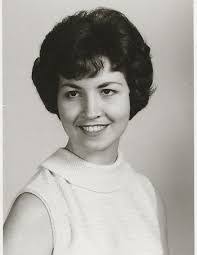 Lisa Naas's Instagram, Twitter & Facebook