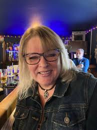 Today is my birthday I'm turning 54yrs please celebrate with me guys  https://cutt.ly/srMofqei