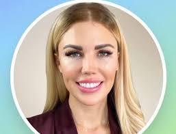 Kaitlin Compton's Instagram, Twitter & Facebook