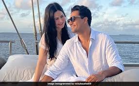 Vicky Kaushal And Katrina Kaif Ace Breezy Beach Style In The Middle Of  Maldives