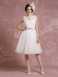 Vuoi un abito da sposa corto e originale? Sposa Vintage Abito Illusione Di Pizzo Abito Da Sposa Corto Tulle Senza Maniche Perline Sash Abito Da Sposa Una Linea Milanoo Com