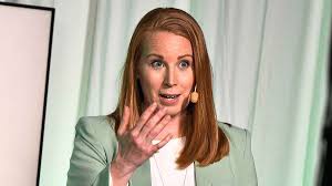 Select from premium annie lööf of the highest quality. Annie Loof Vill Ha Sankt Skatt Pa Isk Dagens Ps