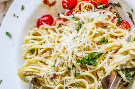 This Creamy Cauliflower Alfredo Sauce Tastes Parmesan Y And Rich And Makes A Seriously Amazing White Cauliflower Alfredo Sauce Tasty Pasta Cauliflower Alfredo