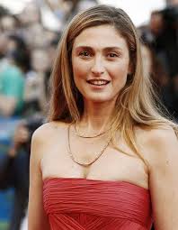 Julie gayet was an actress who had a successful hollywood career. 19 Julie Gayet Ideas French Actress French Beauty Actresses