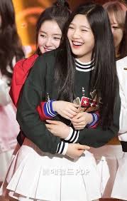 J mar 24 2017 1:18 am joy!!! 15 Photos That Reveal The Dramatic Height Difference Between Red Velvet S Joy And Irene Koreaboo