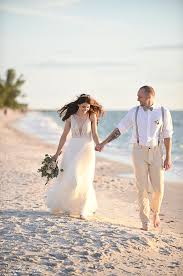 Custom florida beach wedding services ranging from wedding planning, photography, officiants, floral decor and so much more. Florida Beach Wedding Packages And Lifestyle Weddings