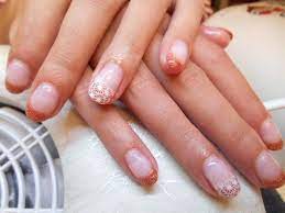 Sie haben unschön geformte oder brüchige nägel und möchten diese in einen echten blickfang verwandeln? Bild Nagel Nach Der Behandlung Gelnagel