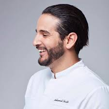 While the definition of a chef, technically, is someone in charge of a professional kitchen, food television has long played fast and loose with the term — especially when it comes to celebrity chefs like alton brown or rachael ray, who never. Hibxtvq Rwvrsm
