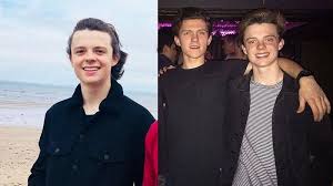 He also has another younger brother named paddy. Tom Holland S Siblings Brother Sam Holland Tom Holland Girlfriend Tom Holland Brothers Sam Holland