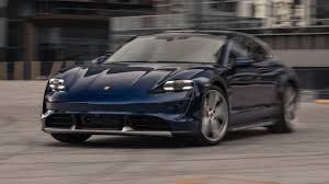 The addition of the performance battery plus, adaptive air suspension with pasm, and the fixed panoramic sunroof makes the cross turismo $1,530 more. Rmokmjstn3elmm