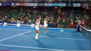 Qui est la femme de nicolas hulot, florence lasserre ?00:56. Nicolas Mahut Se Grime En Femme Pour Un Match D Exhibition