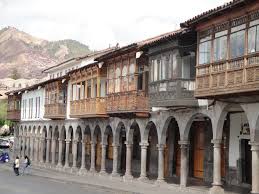 Balcones De La Epoca Hispanica En Cusco Peru Con Imagenes Peru Viaje Viajes Turismo