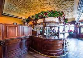 The experience lasted about 45 minutes, but we didn't feel rushed to finish our food or drinks. Rose Crown Pub Dining Room Review Disney Tourist Blog