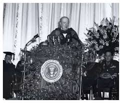 Der eiserne vorhang ist eine brandschutzeinrichtung aus der bühnentechnik. Der Eiserne Vorhang