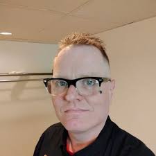 Travis Helms 👄🫀 (@trav12037911)