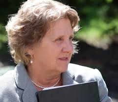 Viki Brooks's Instagram, Twitter & Facebook