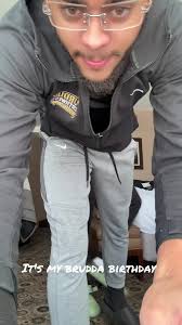 Tell him happy gday 🤬