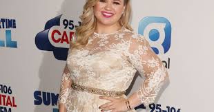 I sing & write sometimes, coach on @nbcthevoice sometimes. Kelly Clarkson Ich War Noch Nie So Selbstsicher Tv Spielfilm