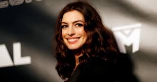 She was born in new york city in the united states of america. Deal Anne Hathaway Bintangi Film Lockdown Okezone Celebrity