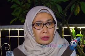 Kak gee dan pakar psikologi klinikal akif basri akan bersama pengacara dan pelakon karl shafek, dalam membincangkan masalah kecelaruan keresahan yang dihadapi oleh zaim. Alasan Atin Ikhlas Berbagi Suami Selama 20 Tahun Dengan Nita Thalia