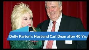 Courtesy of her longtime pals, jane fonda and lily tomlin. Dolly Parton S Husband Carl Dean Publicly Seen 40 Years Youtube