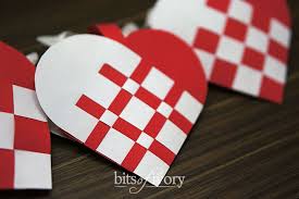 Danish Christmas Heart Baskets Julehjerter Free Printable Template These Pretty Little Paper Hearts Make P Danish Christmas Paper Hearts Christmas Hearts