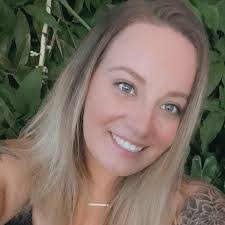 Abby Clabaugh's Instagram, Twitter & Facebook