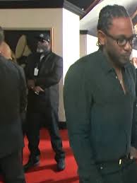 Kendrick lamar duckworth (born june 17, 1987) is an american rapper, songwriter, and record producer. Kfc On Twitter Kendrick Lamar S Bodyguard Dude Vs The Mountain Who Ya Got Https T Co Nzuwqztmeo