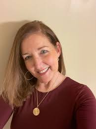 Lynnette Ashley's Instagram, Twitter & Facebook