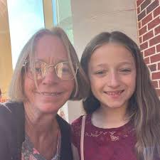 Vicki Trivette Saunders