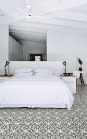 Grau im schlafzimmer feng shui. Guter Rat So Finden Sie Den Richtigen Bodenbelag Decohome