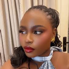 Finally saw the vlog Frances Theodore did about the car she lied she got, I  think that is another level of mental illness. This is more than fake life,  that is proper