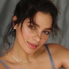 Valerie Gerst's Instagram, Twitter & Facebook