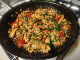 El wok es un utensilio de cocina que se suele utilizar para hacer salteados de verduras, carnes, y pescados. Receta De Wok De Carne Unareceta Com