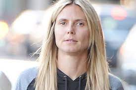 Heidi zeigt sich auf dem foto nämlich nicht nur ungeschminkt, sondern auch sehr freizügig. Wer Um Alles In Der Welt Ist Das Heidi Klum Ungeschminkt