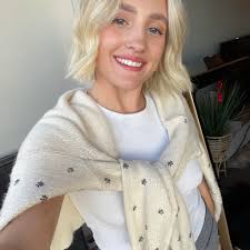 Is there any kind of like skin care clinics? Or facial? Someone  professional that can help me understand my skin type?