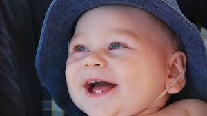 A Que Edad Comienzan A Salir Los Dientes