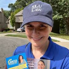 Lisa Larson-Bunnell (@L_LarsonBunnell)