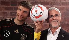 Mit unseren tools sehen sie fußball live und kostenlos auf ihren pc. Das Ist Der Neue Bundesliga Spielball Von Derbystar Seite 1