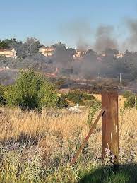 Αθλητικές ειδήσεις, αρθρογραφία και ρεπορτάζ για ποδόσφαιρο, μπάσκετ και τα υπόλοιπα αθλήματα. 8essalonikh Fwtia Sto Wraiokastro Konta Ston Oikismo Galhnh Parallaxi Magazine