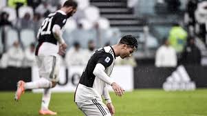 Gonzalo higuaín (juventus) right footed shot from a difficult angle on the right to the bottom left corner. Juventus Sassuolo 2 2 Ronaldo Non Basta A Sarri