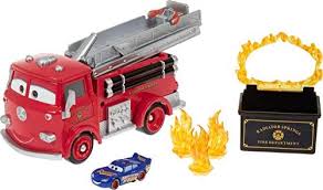 Free shipping on orders of $35+ and save 5% every day with your target redcard. Disney And Pixar Cars Stunt And Splash Red With Exclusive Color Change Lightning Mcqueen Vehicle Color Changers Playset For Transforming Paint Job Vehicles Kids Birthday Gift For Kids Amazon Sg Toys Games