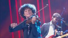 TG5: Violinista prodigio vince "Tu Sì Que Vales" Video