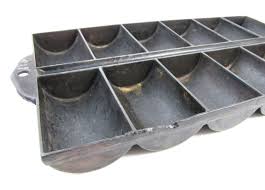 Vintage Iron French Loaf Pan Mini Loaves Baking Pan 19th Century Cast Iron 32 00 Via Etsy Vintage Iron Mini Loaf Cast Iron
