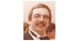 Eric Lindau's Instagram, Twitter & Facebook