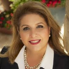 Annette Renfro's Instagram, Twitter & Facebook