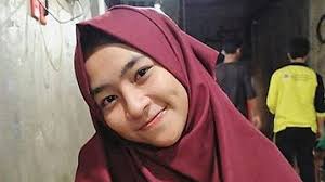 Entah setan apa yang merasuki e alias gowang, warga mergan, kota malang hingga tega memperkosa anak kandungnya sendiri, yang masih berusai 13 tahun. Foto Cewek2 Cantik Lucu Berhijab Anak Remaja