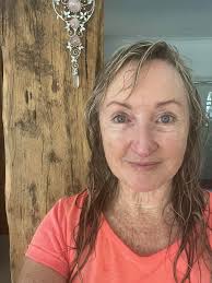 Working from home is the BEST thing ever, especially in summer I love  working in my bikini and jumping in and out of the pool all day long to  cool down. Discovering